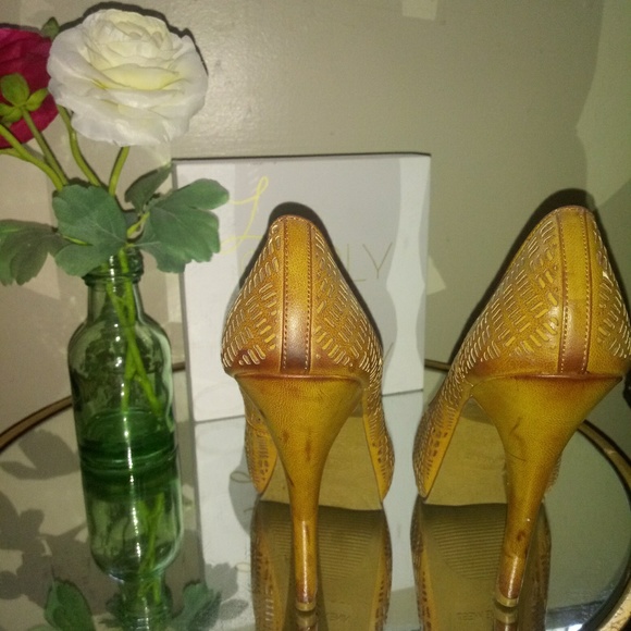 Guess peep toe heels - Picture 3 of 5